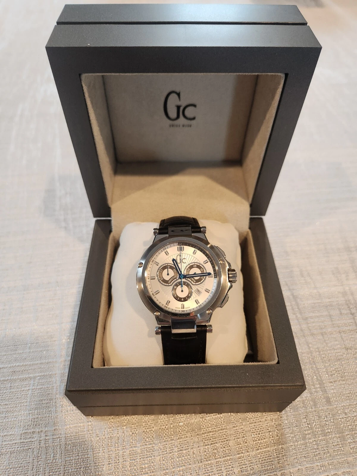 GC-4 Executive 43mm Black Leather Strap Men's Watch X66009G1S