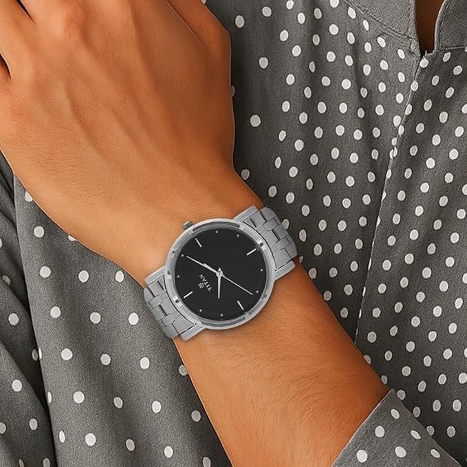Titan Karishma Analog Black Dial Men's Watch