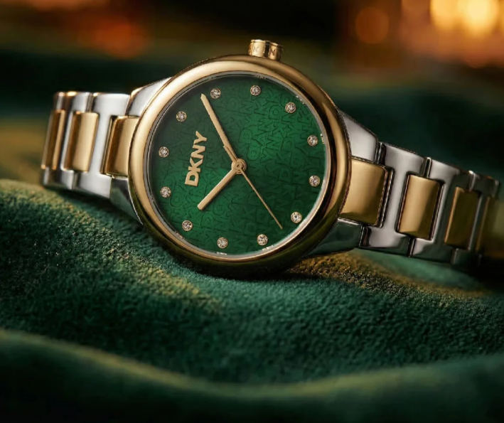 Everyday Women Quartz Green Dial Analog Stainless Steel Watch