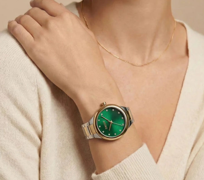 Everyday Women Quartz Green Dial Analog Stainless Steel Watch