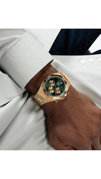 GUESS Men Green Round Dial Analogue Stainless Steel Band Watch