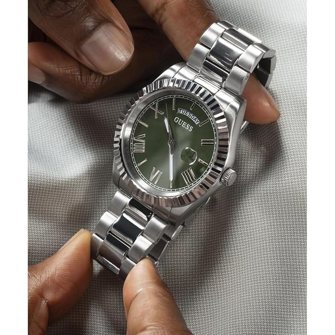GUESS Men Round Dial Analogue & Water Resistant Man's Wrist Watches