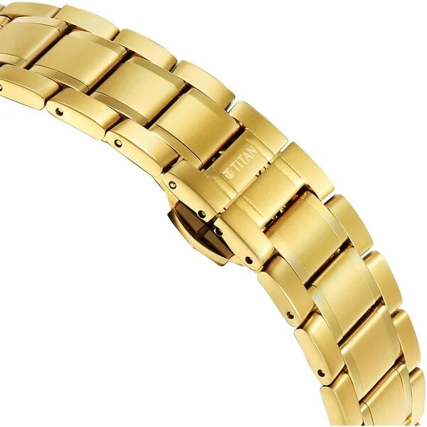 Titan Edge Gleam Quartz Analog Green Dial Golden Stainless Steel Strap Watch For Men
