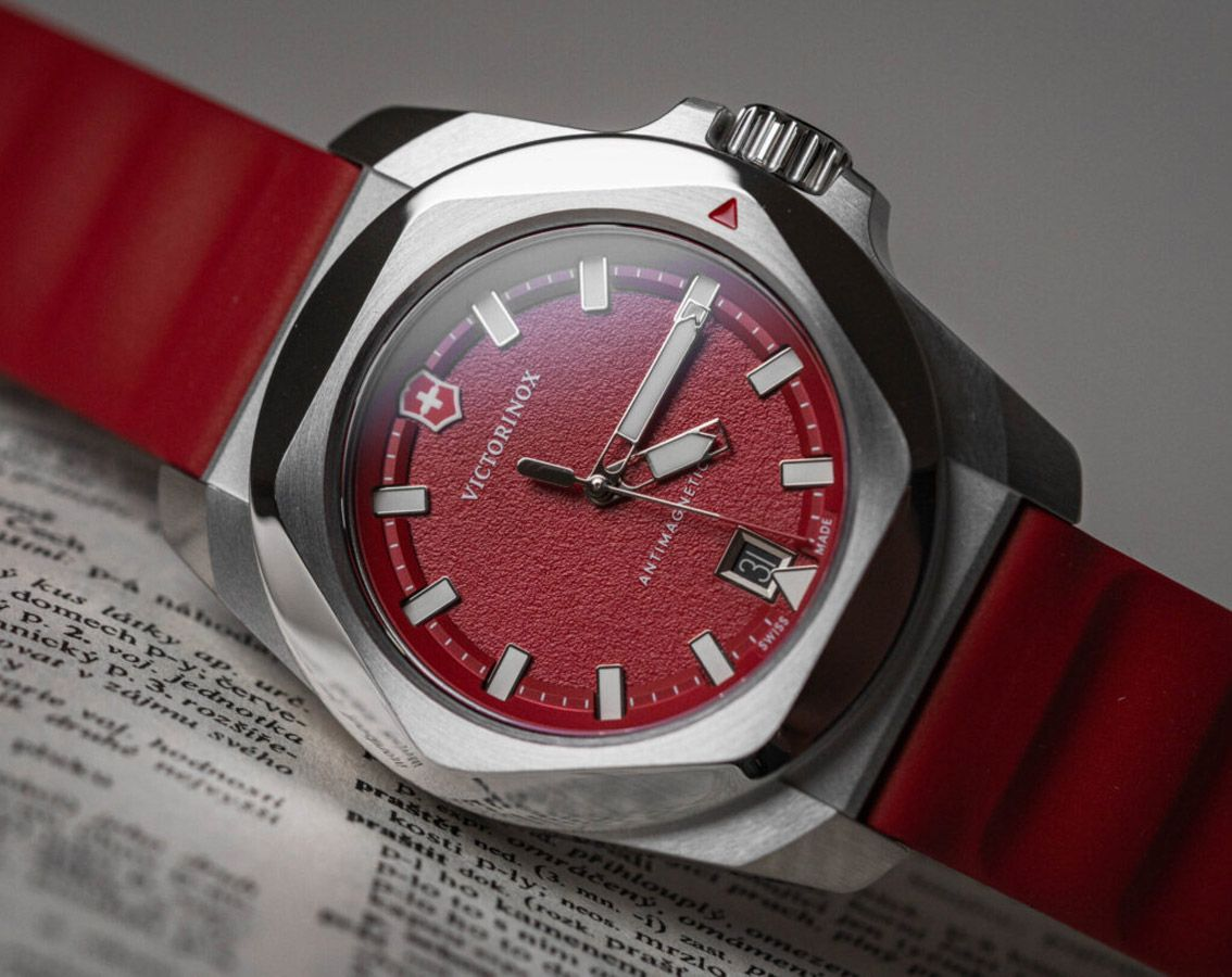 Victorinox I.N.O.X. Red Quartz