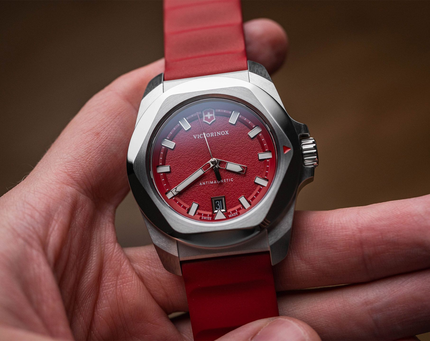 Victorinox I.N.O.X. Red Quartz