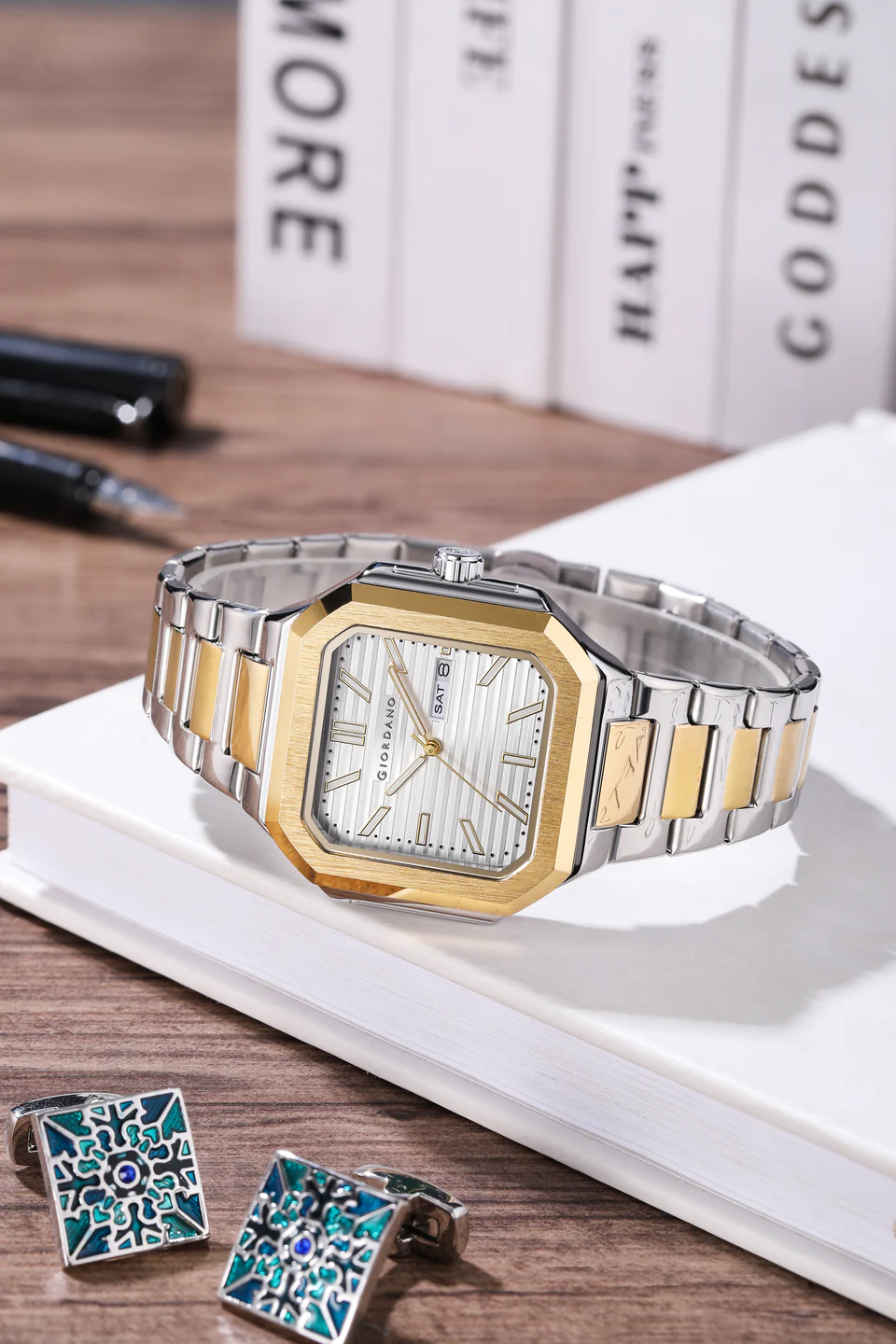 Giordano Square formal Watch for men – Textured Dial,Day & Date Display and Stylish stainless steel strap