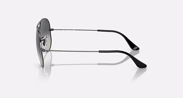 AVIATOR GRADIENT Sunglasses in Gunmetal and Grey